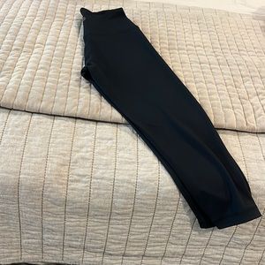 Capri Length | Balance Collection Leggings  |  Size L